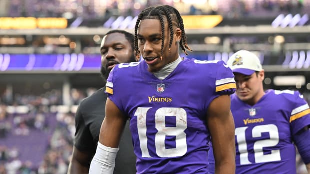 Minnesota Vikings WR Justin Jefferson walks off field after win over New York Jets